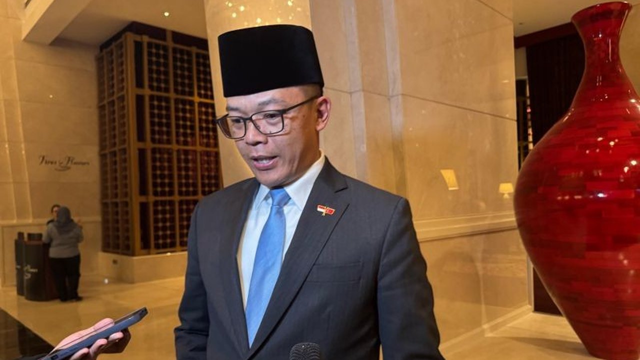 Menlu RI telah mengajukan permintaan pertemuan bilateral antara Presiden Prabowo Subianto dan Presiden AS Donald Trump sejak Januari 2025, jauh sebelum pengumuman tarif resiprokal AS.