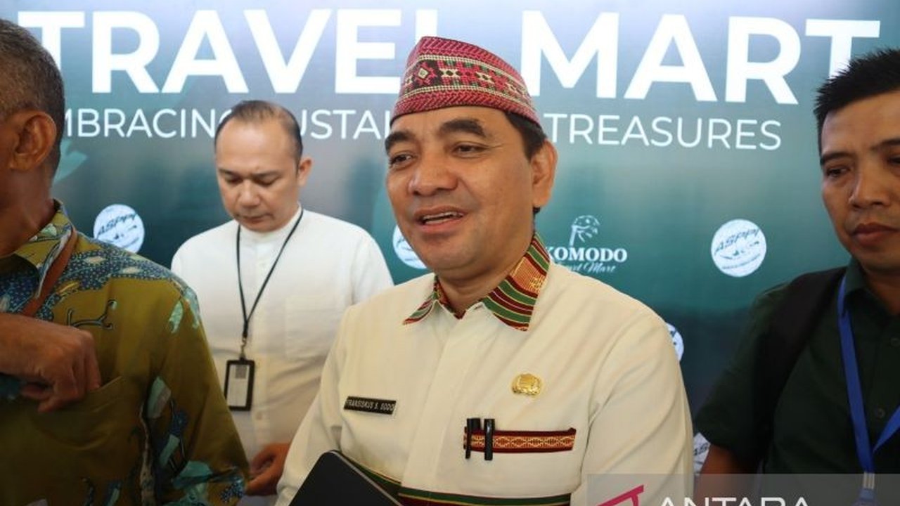 Pemerintah Kabupaten Manggarai Barat berupaya meningkatkan kunjungan wisatawan mancanegara ke berbagai destinasi wisata di luar Taman Nasional Komodo untuk mendongkrak perekonomian daerah.