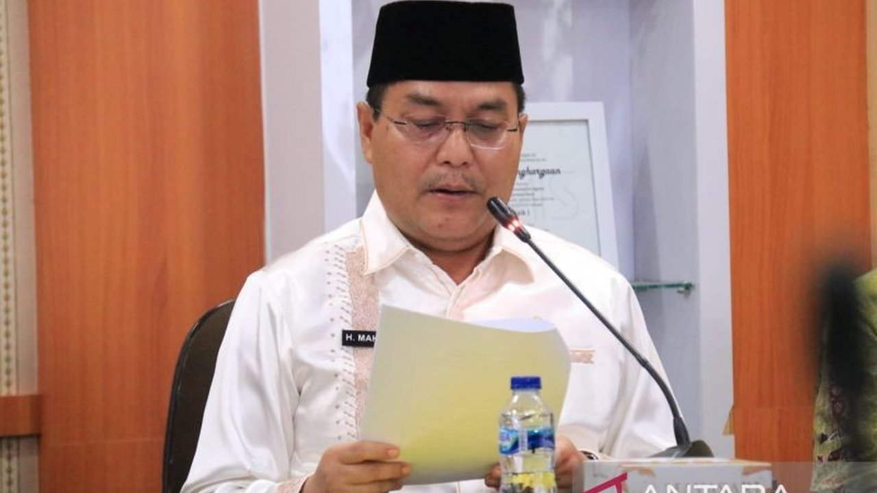 Kemenag Sumbar telah mengajukan 5.880 dokumen visa haji, melampaui rata-rata nasional dan menunjukkan kesigapan dalam mempersiapkan keberangkatan jamaah haji 2025.