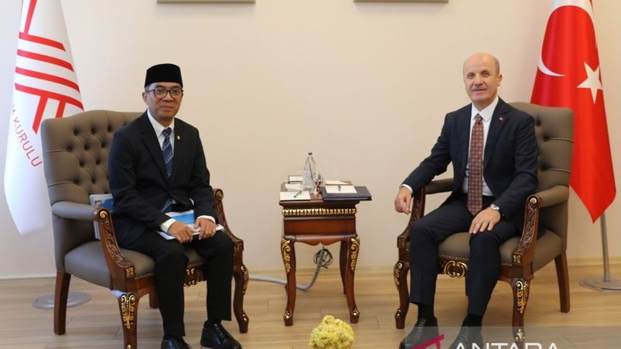 Indonesia dan Turki sepakat memperkuat kerja sama di bidang pendidikan tinggi dan riset, termasuk program gelar bersama dan pendanaan riset kolaboratif.