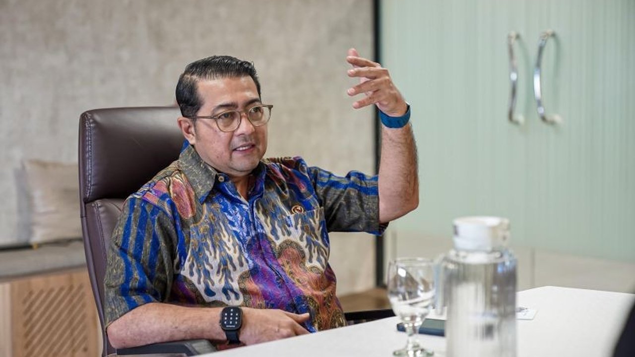 Yulia Evina Bhara, produser film independen Indonesia, terpilih sebagai juri di Critics’ Week, Festival Film Cannes 2025, sebuah prestasi membanggakan yang menunjukkan daya saing perfilman Indonesia di kancah internasional.