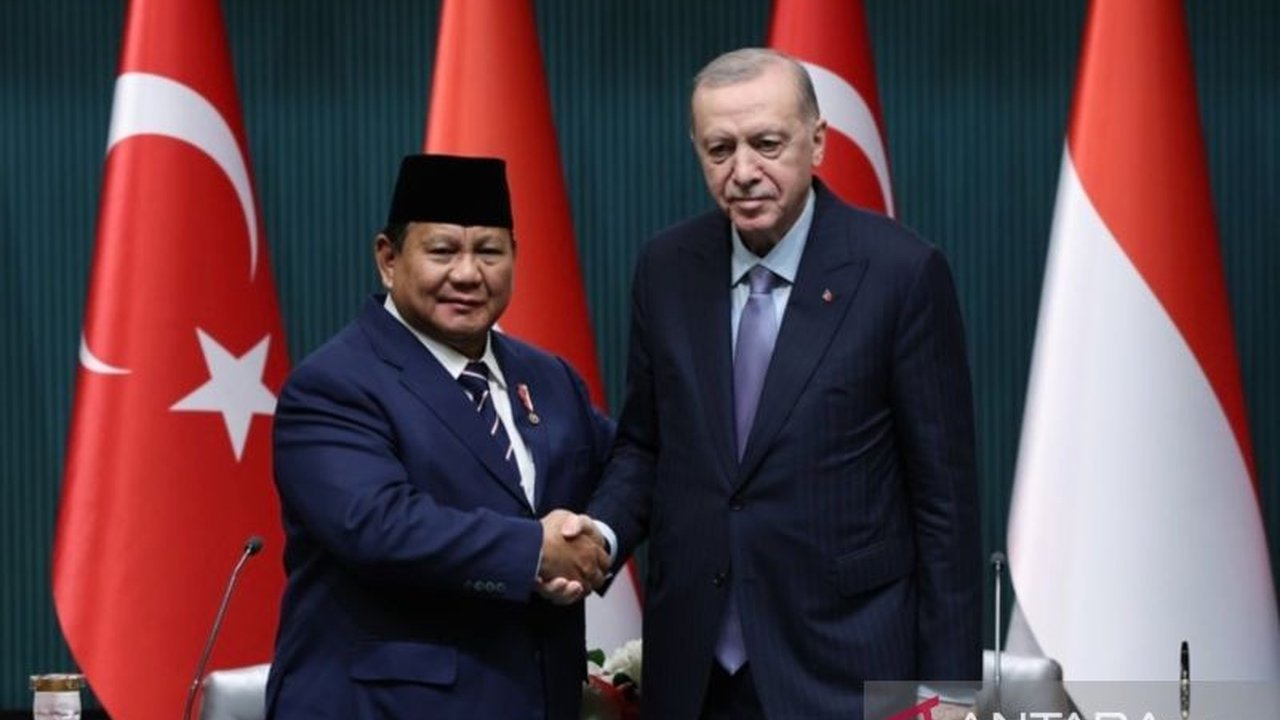 Presiden Prabowo dan Erdogan bahas strategi dorong peningkatan volume perdagangan Indonesia-Turki hingga 10 miliar dolar AS, serta kerja sama di berbagai sektor.