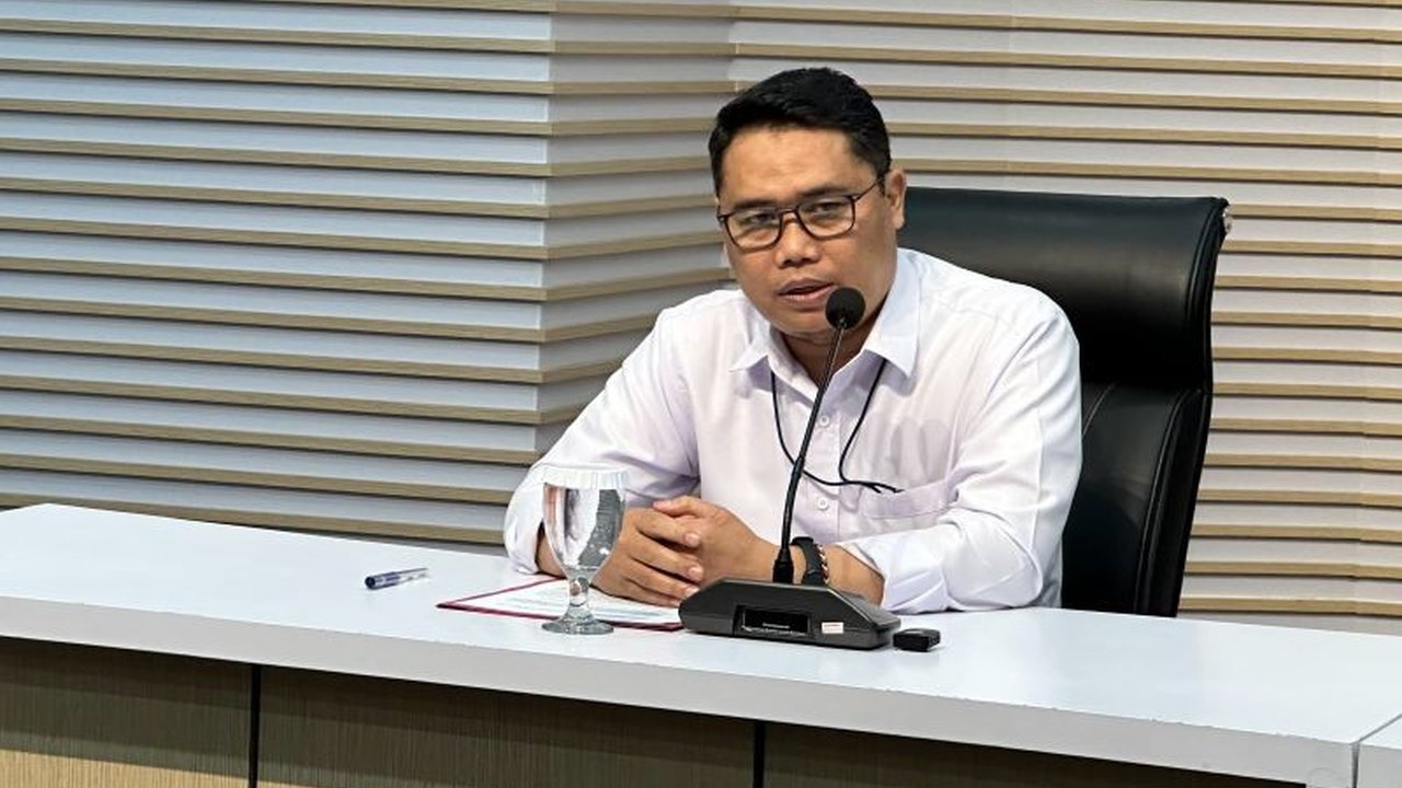 KPK Sita Barang Bukti Elektronik dan Motor dari Rumah Ridwan Kamil