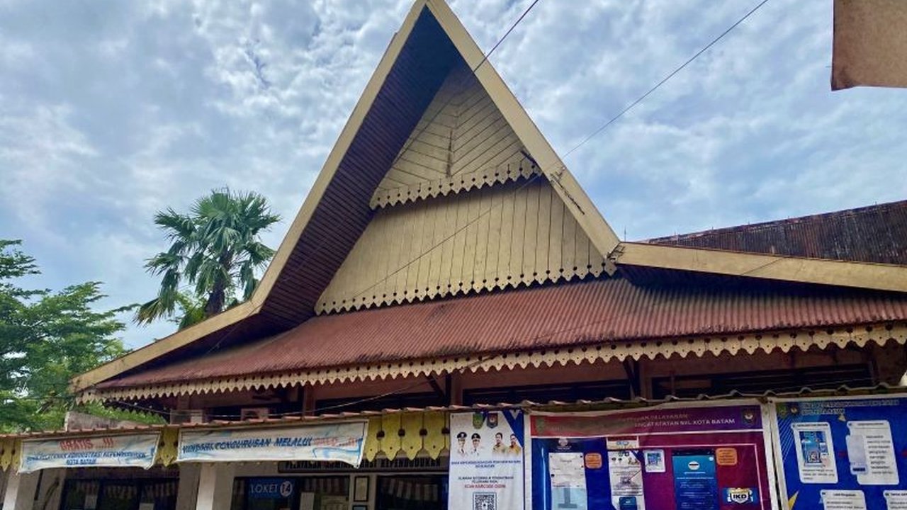 Dinas Dukcapil Batam mencatat peningkatan signifikan pengurusan surat pindah masuk setelah Lebaran 2025, mencapai rata-rata 170 permohonan per hari.