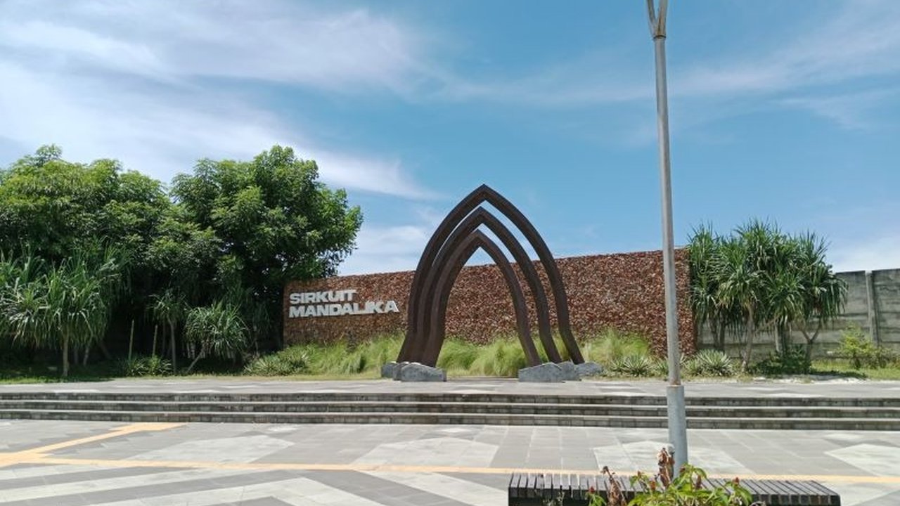 Mandalika Grand Prix Association (MGPA) menyiapkan skema pengiriman logistik khusus untuk GT World Challenge Asia 2025 di Sirkuit Mandalika, menghadapi tantangan waktu tempuh yang ketat antara Sepang, Mandalika, dan Thailand.