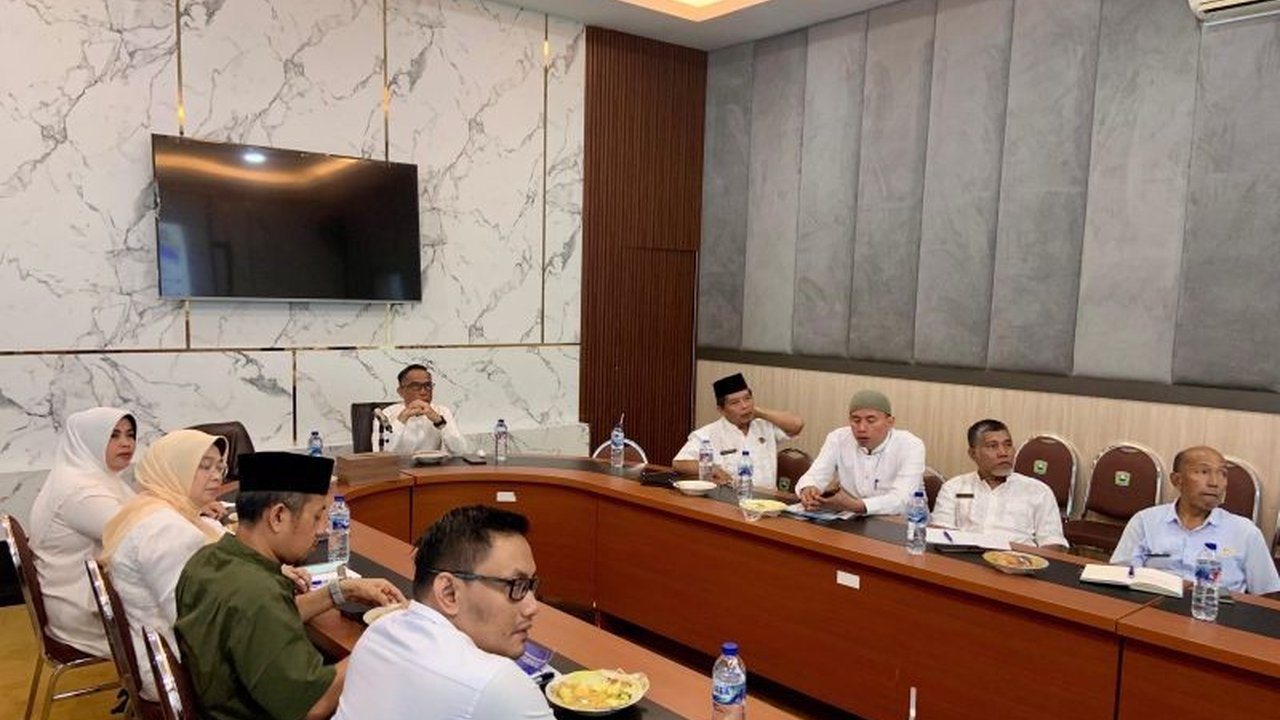 Pemkab Solok berhasil mendapatkan program prioritas Sekolah Rakyat dari Presiden RI, menjadi satu-satunya daerah di Sumatera yang terpilih untuk program tahun 2025 ini.