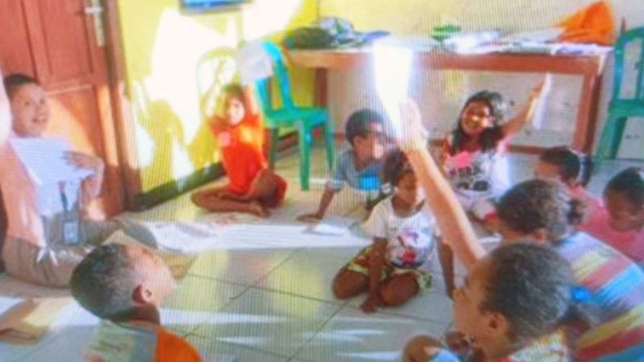 Disdik Biak Numfor, Papua, menilai Rumah Baca yang dibangun Wahana Visi Indonesia berhasil meningkatkan kemampuan baca tulis anak, dan berkomitmen tingkatkan literasi dan numerasi di tahun 2025.