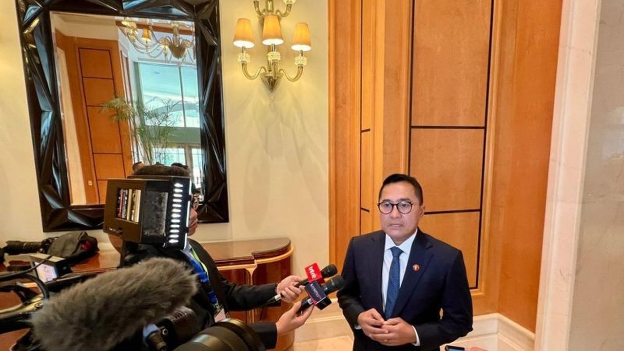 Presiden Prabowo Subianto bertemu Presiden Mesir Abdel Fattah El-Sisi di Kairo untuk membahas isu geopolitik, konflik Gaza, dan peningkatan kerja sama strategis bilateral Indonesia-Mesir.