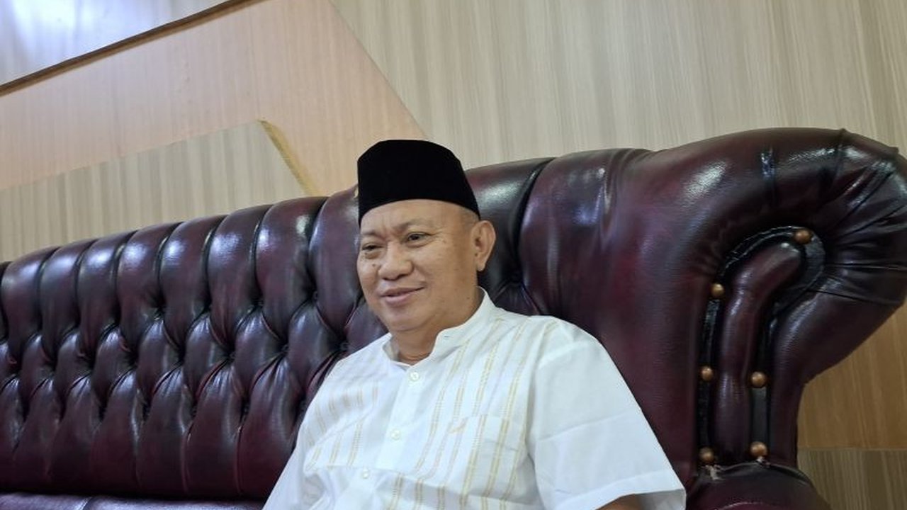 Anggota Komisi II DPRD Lampung, Mikdar Ilyas, mengusulkan penerapan bea masuk impor tinggi untuk melindungi produk lokal dari potensi banjir impor pasca rencana penghapusan kuota impor.