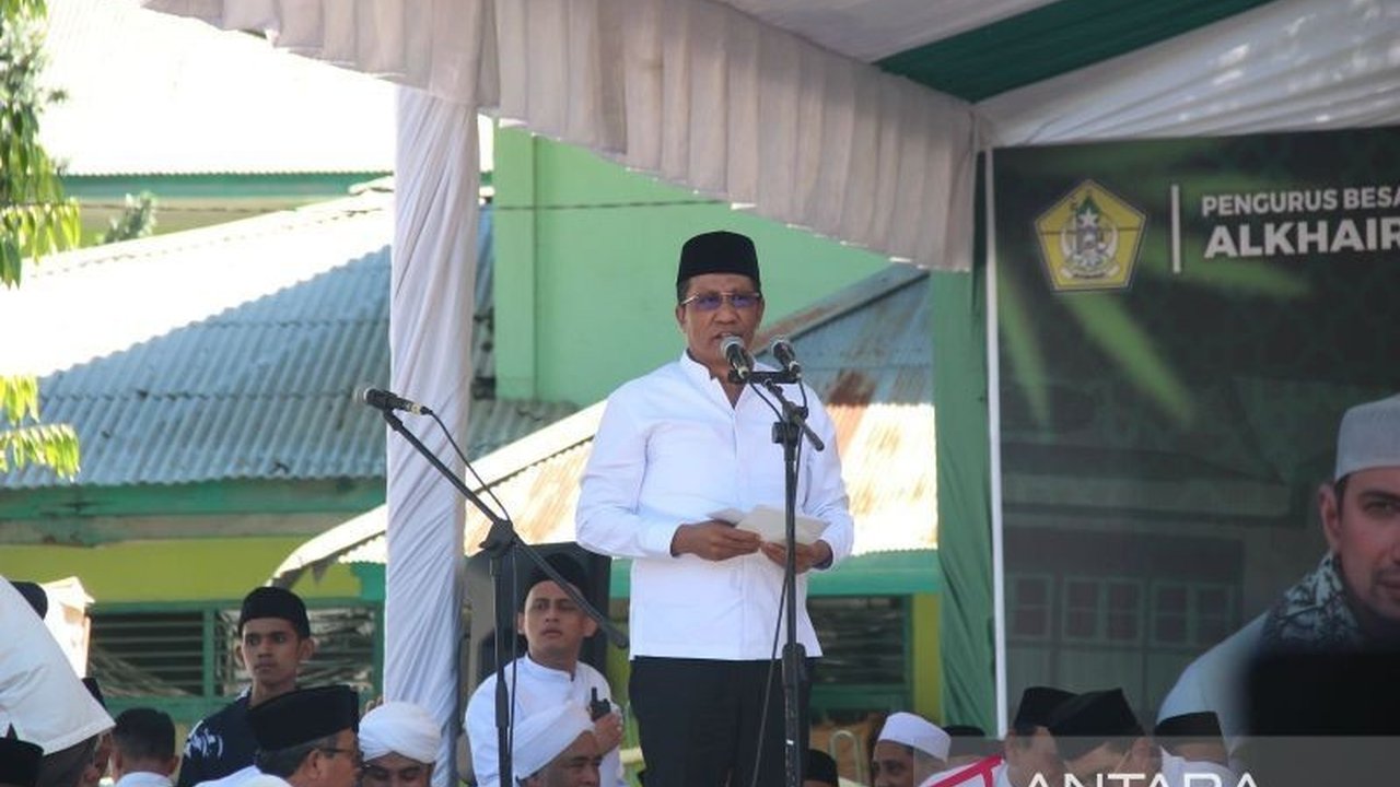 Menteri Hukum dan HAM menegaskan status warga negara Indonesia (WNI) pendiri Alkhairaat, Habib Idrus bin Salim Al-Jufri atau Guru Tua, sekaligus mendorong penganugerahan gelar Pahlawan Nasional.