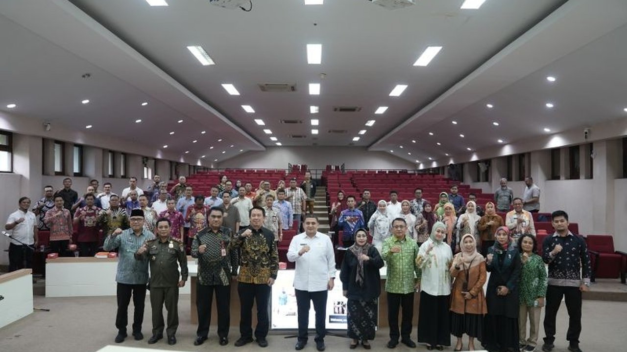 Badan Pemeriksa Keuangan (BPK) RI memulai audit interim Laporan Keuangan Pemerintah Daerah (LKPD) Pemkot Makassar TA 2024; Wali Kota Makassar menekankan pentingnya penyediaan data yang akurat dan responsif.