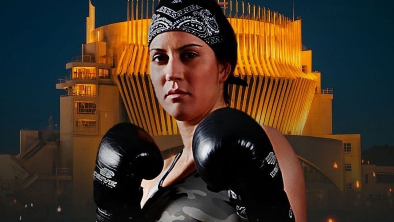 Petinju Kanada, Mary Spencer, sukses mempertahankan gelar juara dunia kelas welter super WBA setelah menang angka mutlak atas penantang asal Venezuela, Ogleidis Suarez, di Montreal.