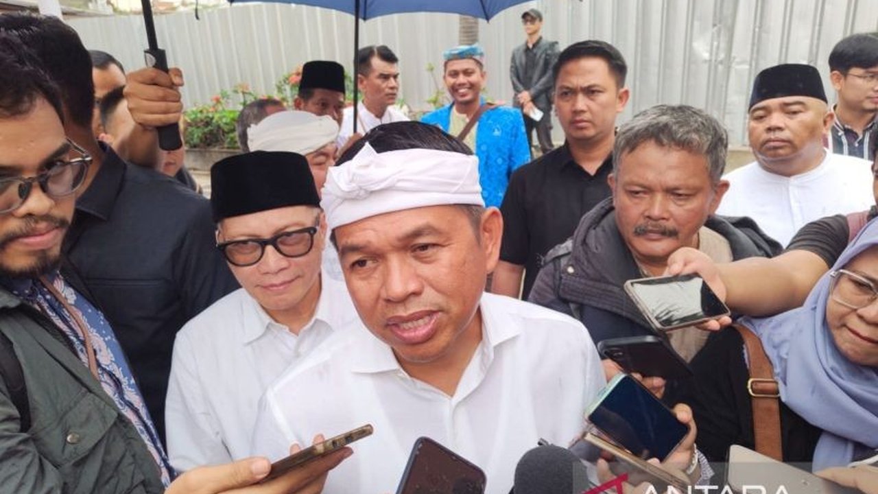 Gubernur Jawa Barat, Dedi Mulyadi, mendesak penegakan hukum tegas terhadap dokter residen Unpad yang diduga melakukan pemerkosaan, demi mengembalikan kepercayaan publik pada dunia kedokteran.