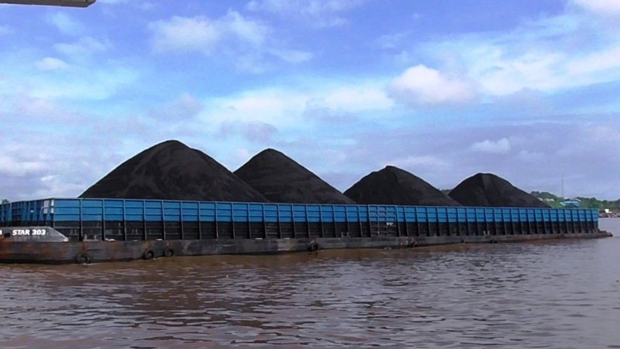 Pertumbuhan ekonomi Kalimantan Timur (Kaltim) melaju kencang, ditunjukkan dengan peningkatan PDRB yang signifikan dari tahun 2020 hingga 2024.