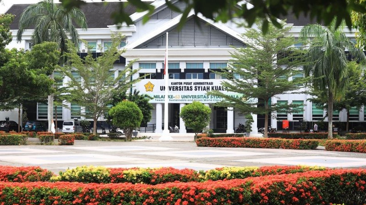 Jurnal Studies in English Language and Education (SiELE) Universitas Syiah Kuala (USK) berhasil meraih peringkat pertama Asia untuk kategori literature and literary theory versi Schimago, menjadi kebanggaan Aceh di kancah akademik global.