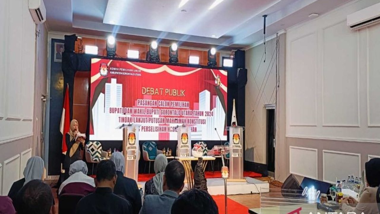 Debat publik pilkada ulang Gorontalo Utara yang digelar KPU setempat pada Sabtu malam, 12 April 2025, tak dihadiri satupun pasangan calon (paslon), dengan berbagai alasan yang disampaikan.