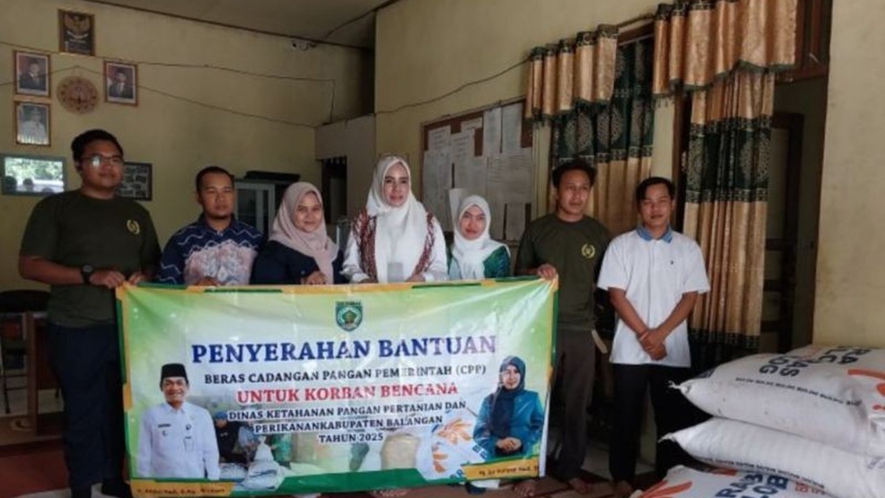 Pemerintah Kabupaten Balangan menyalurkan bantuan beras sebanyak 500 kilogram kepada warga Desa Mihu, Kecamatan Juai, yang terdampak banjir beberapa waktu lalu melalui Dinas Ketahanan Pangan, Pertanian dan Perikanan (DKP3).