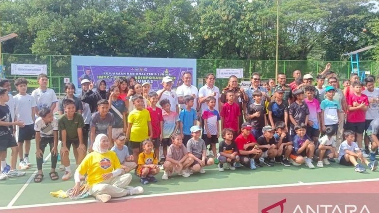 Kejuaraan Nasional Irawati Moerid Tennis Competition (IMTC) 2025 di Purwokerto, Jawa Tengah, menampilkan 200 petenis junior dari berbagai daerah yang memperebutkan gelar juara di lima kategori usia.