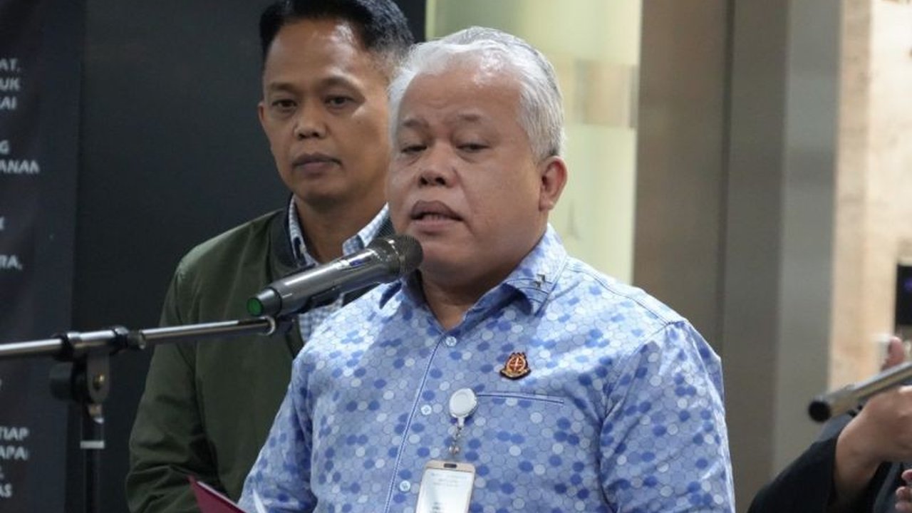 Kejaksaan Agung memeriksa dua hakim di PN Jakarta Pusat sebagai saksi terkait kasus dugaan suap putusan perkara korupsi CPO yang menjerat empat tersangka, termasuk seorang mantan Wakil Ketua PN Jakarta Pusat.