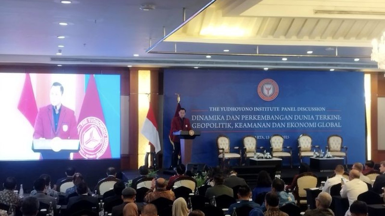 Agus Harimurti Yudhoyono (AHY) mendorong Indonesia menjadi pemersatu dunia yang terfragmentasi akibat kebijakan ekonomi AS, mengajak kerja sama dan transformasi ekonomi.