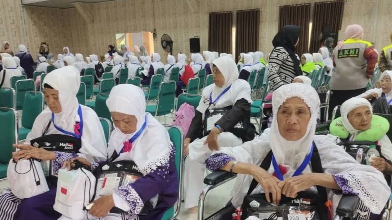 Lebih dari 7.000 calon haji Lampung telah menyelesaikan pengurusan dokumen keberangkatan, siap menunaikan ibadah haji tahun 2025.