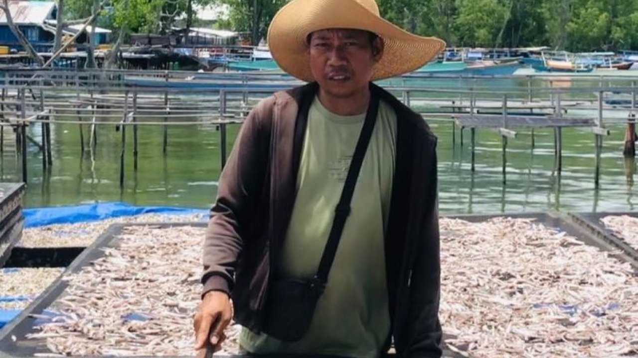 Ikan Puri kering asal Kaimana, Papua Barat, sukses menembus pasar Surabaya dan Kupang berkat kualitas tinggi dan proses pengeringan alami, mendorong pertumbuhan ekonomi lokal.