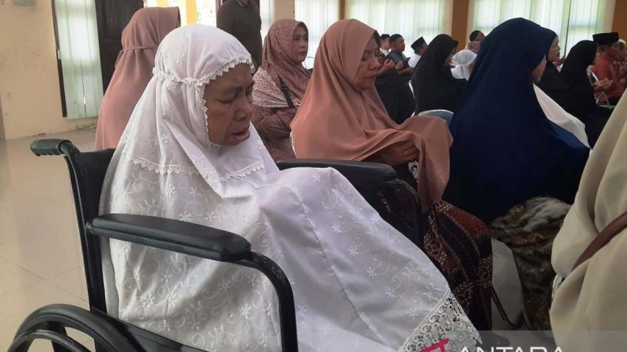 Kemenag Nagan Raya memberikan bimbingan intensif kepada 120 calon haji sebelum keberangkatan ke Tanah Suci pada musim haji 1446 H/2025 M, mencakup manasik haji dan pembekalan ibadah.