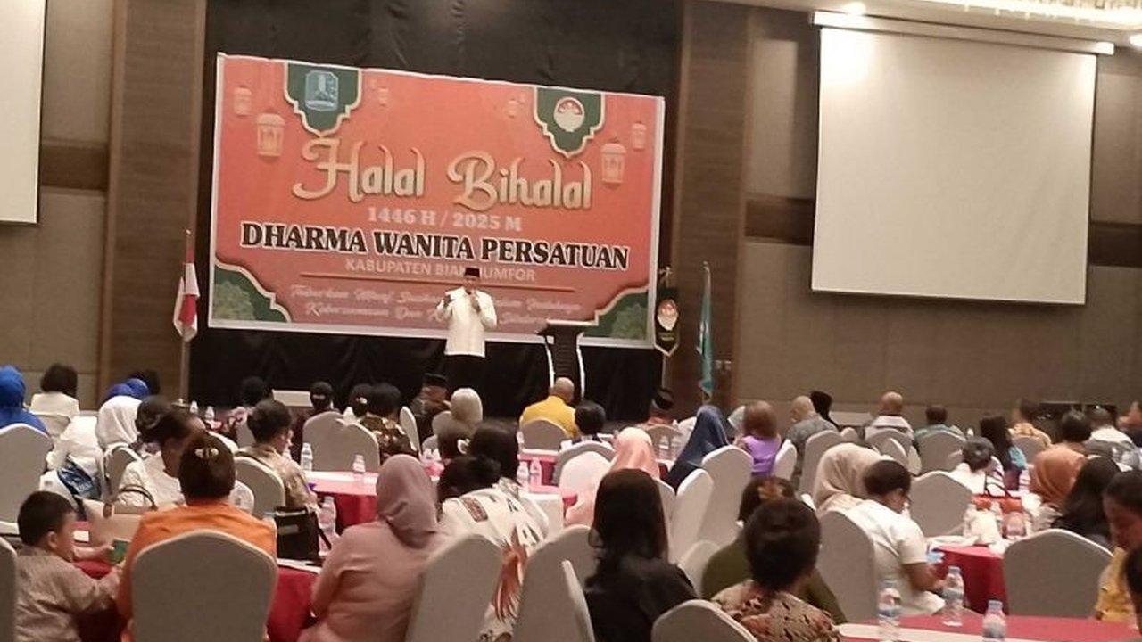 Ketua MUI Biak Numfor, KH Ahmad Burhan Nulhaq, menjelaskan pentingnya Halal Bihalal sebagai momentum saling memaafkan dan membersihkan diri dari dosa, sekaligus mempererat ukhuwah Islamiyah.