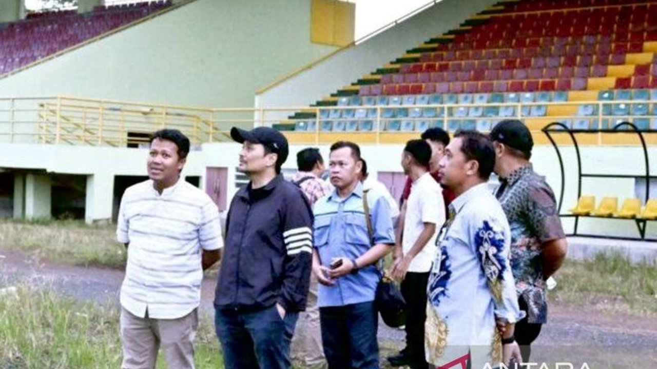 Pemprov Kalsel berkomitmen revitalisasi Stadion 17 Mei Banjarmasin untuk kembali menggelar pertandingan sepak bola nasional, termasuk Elite Pro Academy (EPA), dengan fokus utama perbaikan lapangan dan lintasan lari.