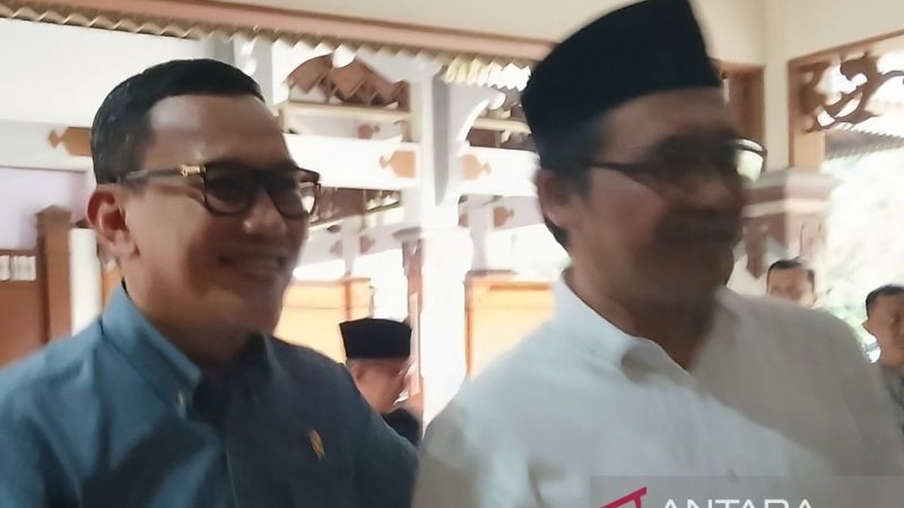 Menteri P2MI mengungkapkan 1,7 juta lowongan pekerjaan di luar negeri tersedia, namun baru terpenuhi 297 ribu; peluang besar bagi Indonesia, khususnya Magelang, untuk meningkatkan kualitas SDM dan mengurangi pengangguran.