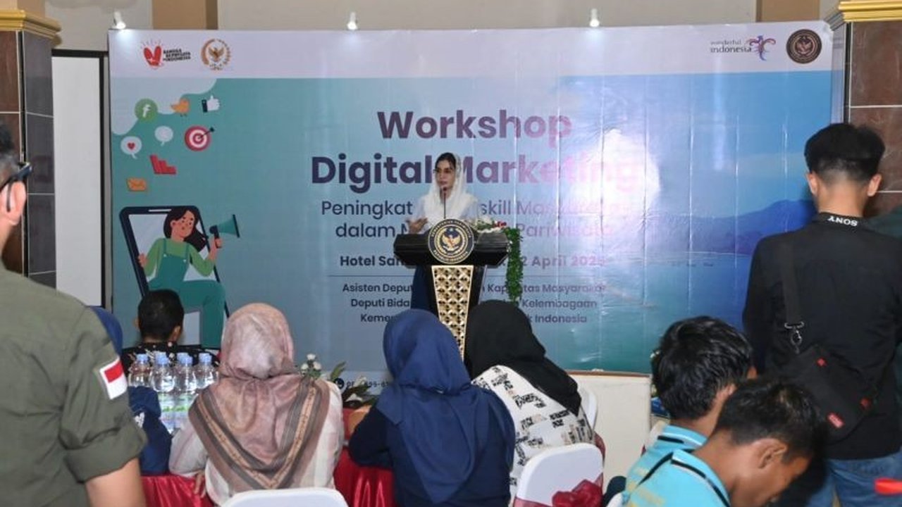 Komisi VII DPR RI bersama Kemenparekraf berkolaborasi dalam pelatihan teknis untuk memperkuat SDM pariwisata di Trenggalek, mendorong pengembangan ekonomi lokal melalui sektor pariwisata.