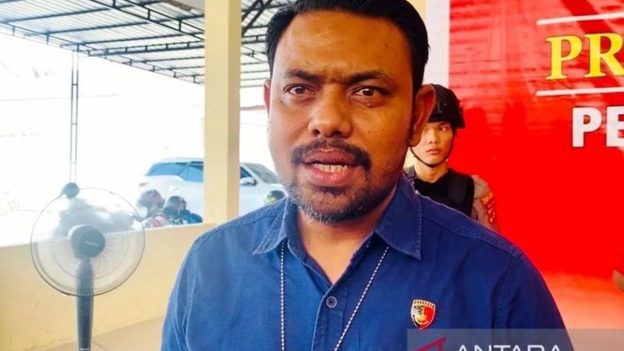 Polres Aceh Barat telah mengamankan sejumlah barang bukti, termasuk kain diduga untuk membakar mobil Ketua YLBH-KI Aceh Barat, TM Kurniawan, dan tengah mengumpulkan keterangan saksi.