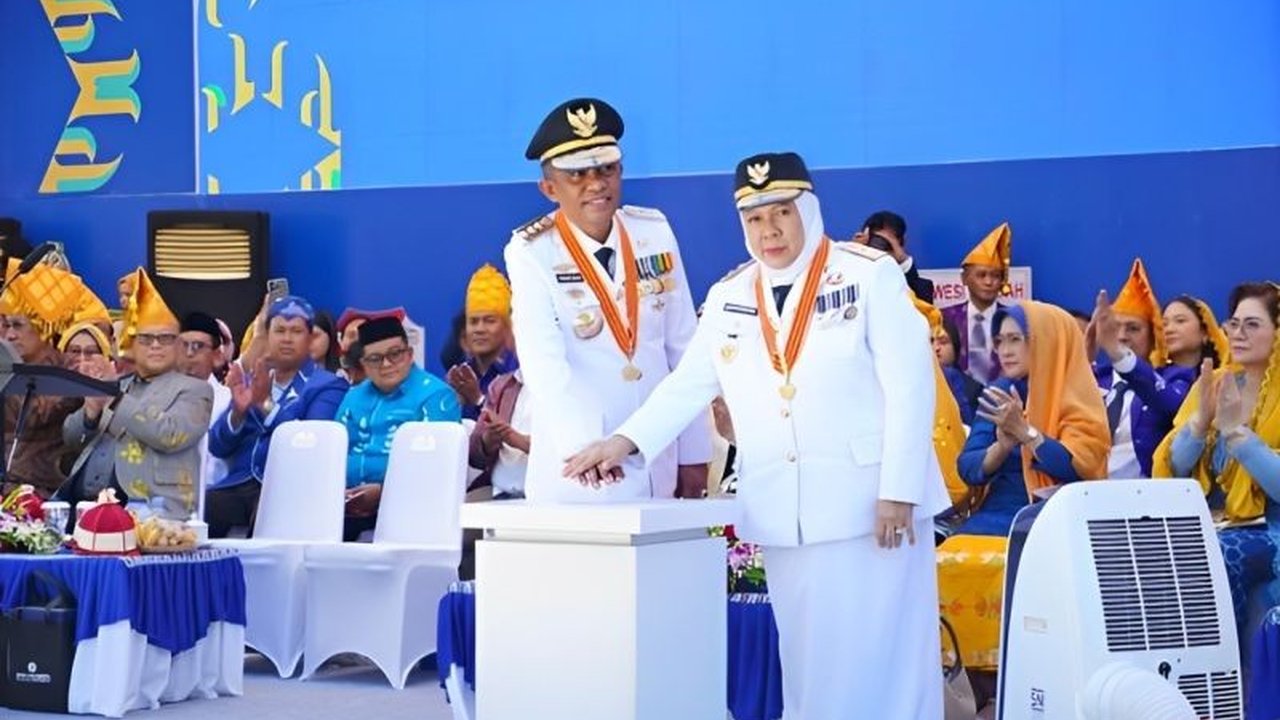 Pemerintah Provinsi Sulawesi Tengah meluncurkan sembilan program strategis pembangunan untuk mewujudkan visi 'Sulteng Nambaso' pada HUT ke-61 Provinsi, meliputi pendidikan, kesehatan, dan kesejahteraan masyarakat.