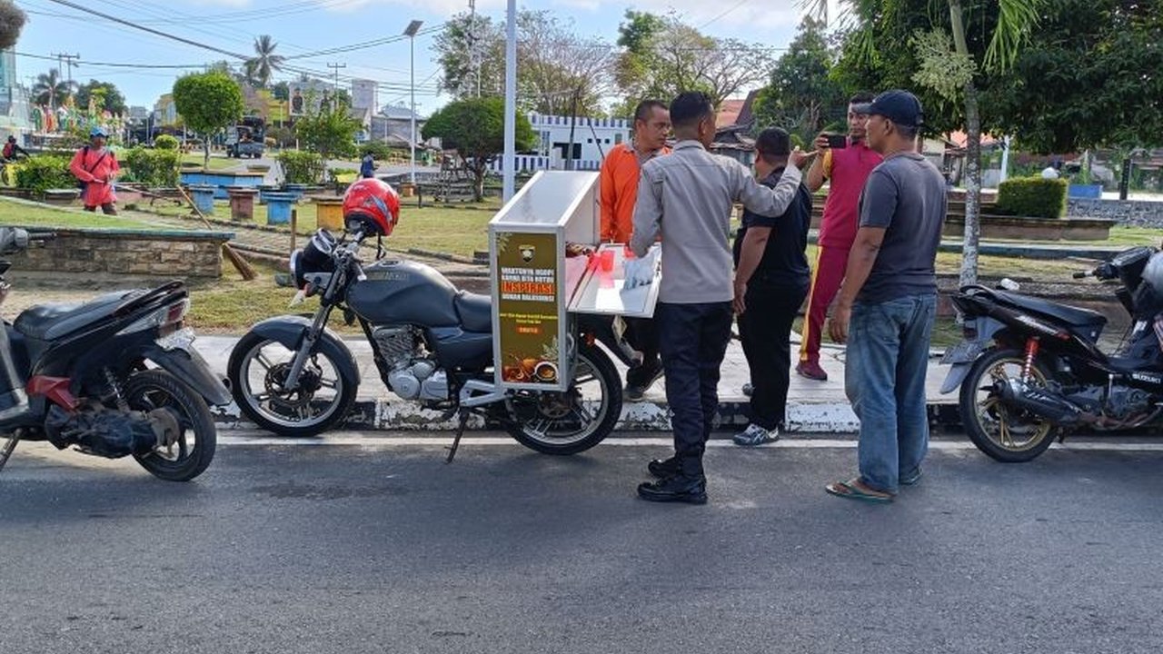 Polres Lingga luncurkan program 'kopi keliling' untuk mempererat komunikasi dan membangun hubungan yang lebih baik dengan masyarakat, menciptakan lingkungan yang aman dan damai.