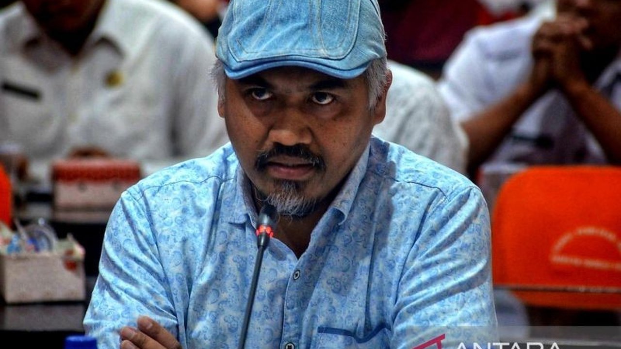 Anggota DPRD Gorontalo Utara menyesalkan narasi soal 'penggadaian pulau', menyebutnya sebagai kampanye hitam yang merugikan iklim investasi daerah menjelang PSU.