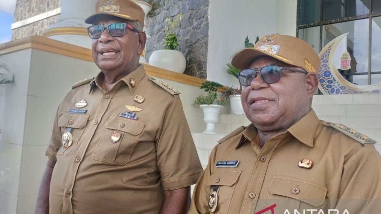 Pemerintah Kabupaten Mimika membentuk tim seleksi Sekretaris Daerah (Sekda) baru, dengan Bupati Johannes Rettob memimpin langsung dan memprioritaskan kompetensi calon.