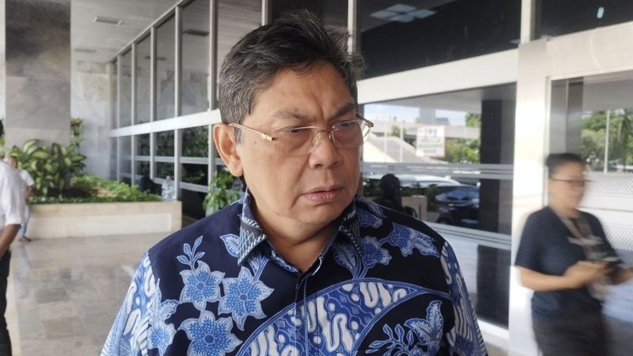 Komisi I DPR RI akan segera memanggil TNI dan Polri untuk menjelaskan serangan KKB di Yahukimo yang menewaskan 11 penambang emas, serta membahas pembinaan TNI secara menyeluruh.