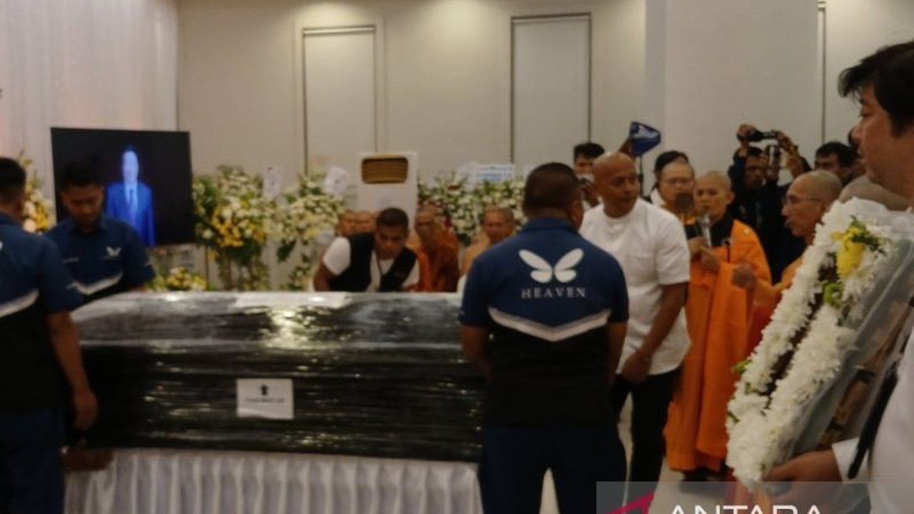 Suami Ketua Walubi, Murdaya Widyamirta Po, disemayamkan di Wihara Griya Vipasana Avalokitesvara (GVA), Mendut, Magelang, dengan rencana kremasi pada 7 Mei 2025.