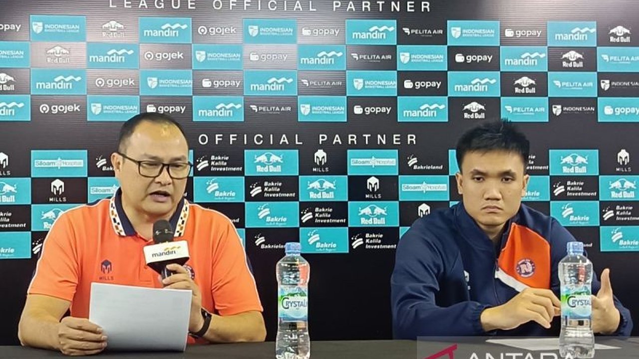 Pelatih Pelita Jaya Jakarta, Johannis Winar, mengungkapkan strategi tim dalam menjaga ketahanan fisik pemain di tengah jadwal pertandingan yang padat di IBL dan BCL Asia 2025.