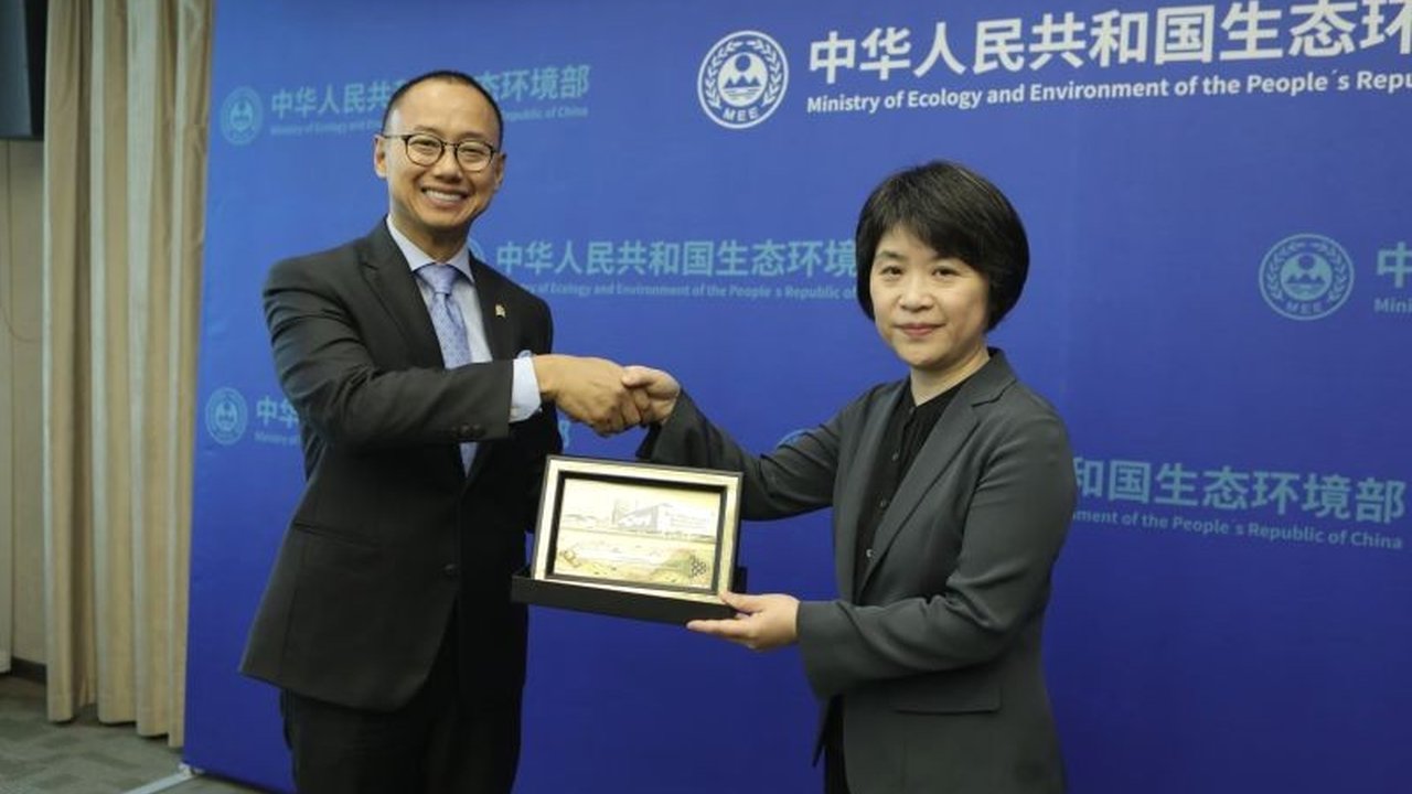 Wakil Ketua MPR RI, Eddy Soeparno, membawa pulang solusi penanganan polusi udara dari China setelah melihat keberhasilan Negeri Tirai Bambu menekan emisi dan meningkatkan kualitas udara dalam satu dekade.