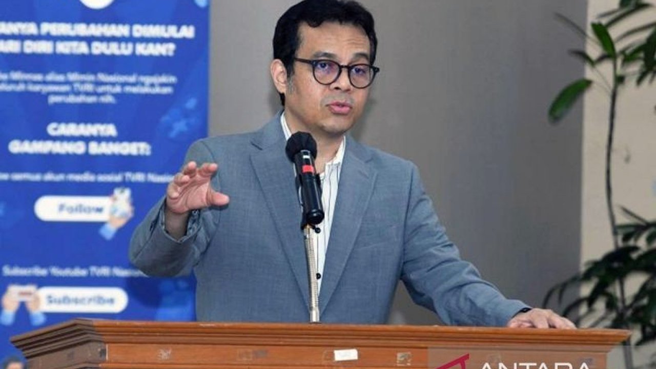 Perkembangan AI berdampak signifikan pada industri penyiaran global, mendorong revisi RUU Penyiaran di Indonesia untuk menghadapi tantangan dan peluang baru di era digital.
