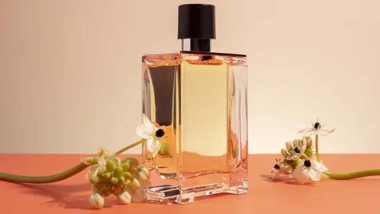 Ilustrasi parfum/Copyright Freepik/Freepik