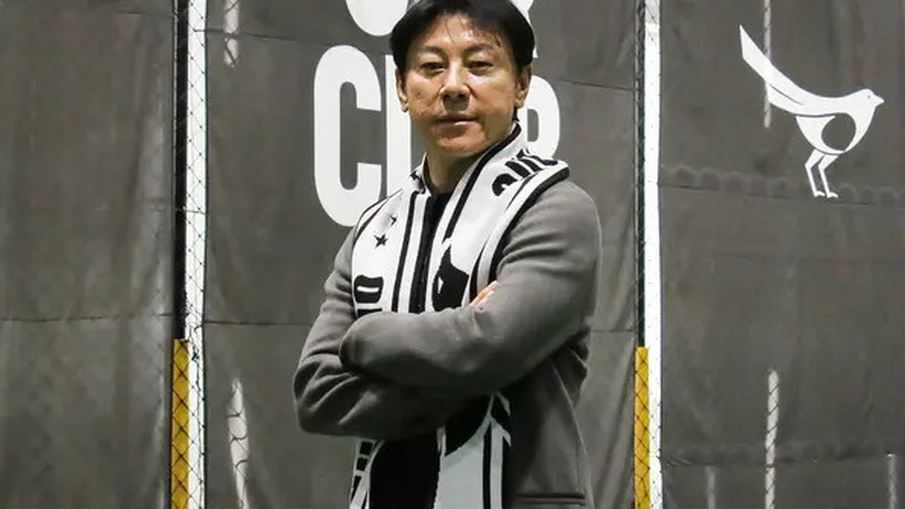 Mantan pelatih Timnas Indonesia, Shin Tae-yong, menjadi General Manager part-time klub K League 2 2024/2025 atau divisi kedua Liga Korea Selatan, Seongnam FC. (Bola.com/Dok.Seongnam FC).