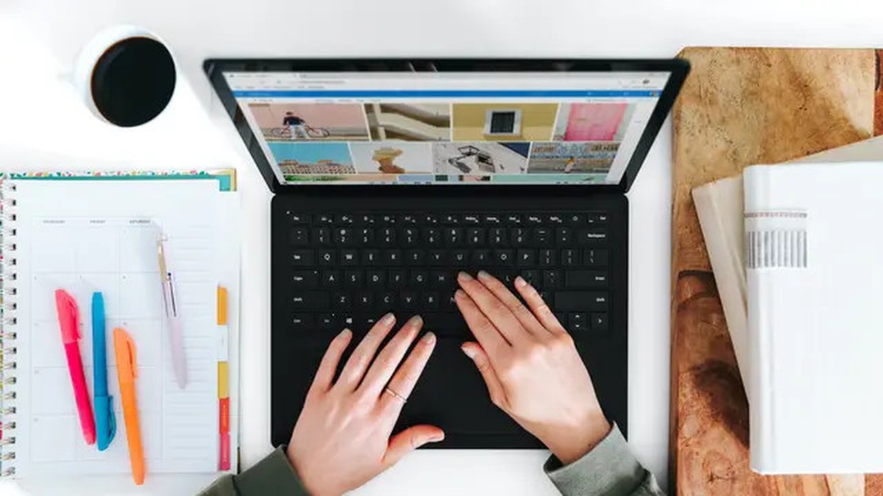 Ilustrasi Laptop Credit: pexels.com/Beuw