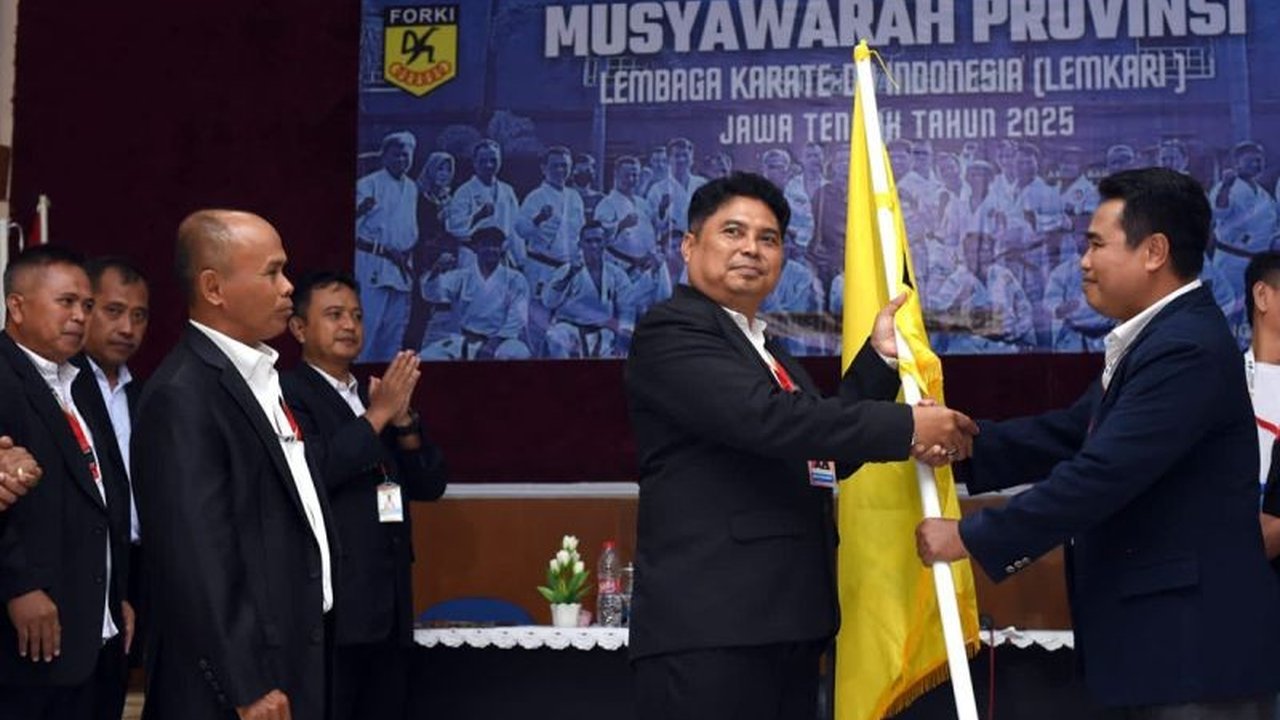 Kompol Willy Budiyanto terpilih secara aklamasi sebagai Ketua Pengprov Lemkari Jateng periode 2025-2029, bertekad meningkatkan prestasi atlet karate Jawa Tengah di kancah nasional dan internasional.