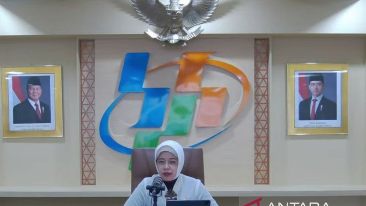 Badan Pusat Statistik (BPS) mencatat surplus perdagangan Indonesia mencapai 4,33 miliar dolar AS pada Maret 2025, didorong peningkatan ekspor.