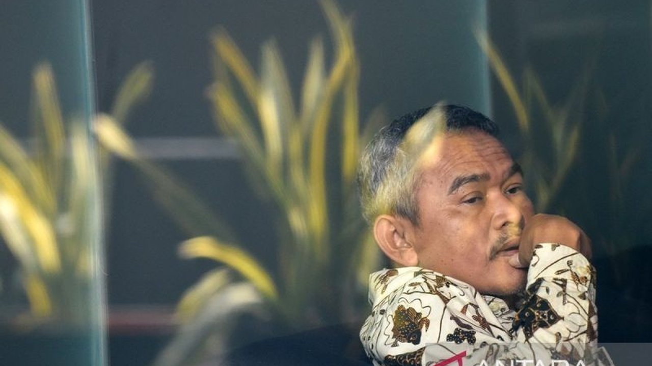 Komisi Pemberantasan Korupsi (KPK) kembali memanggil anggota DPR RI Satori sebagai saksi dalam kasus dugaan korupsi penyaluran dana CSR Bank Indonesia, setelah sebelumnya juga menjalani pemeriksaan pada Februari 2025.