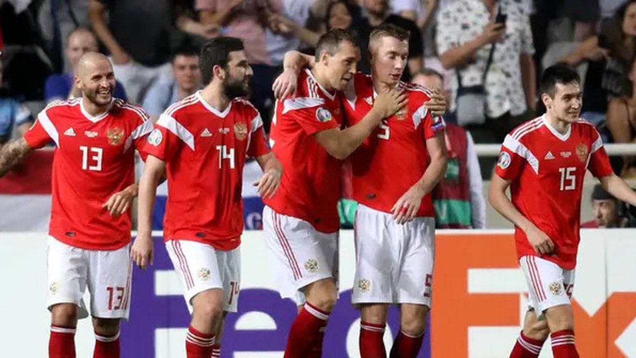 Timnas Rusia lolos ke Piala Eropa 2022 setelah pesta gol atas Siprus di penyisihan Grup I di Neo GSP, Nicosia Levkosia (13/10/2019). (AFP)