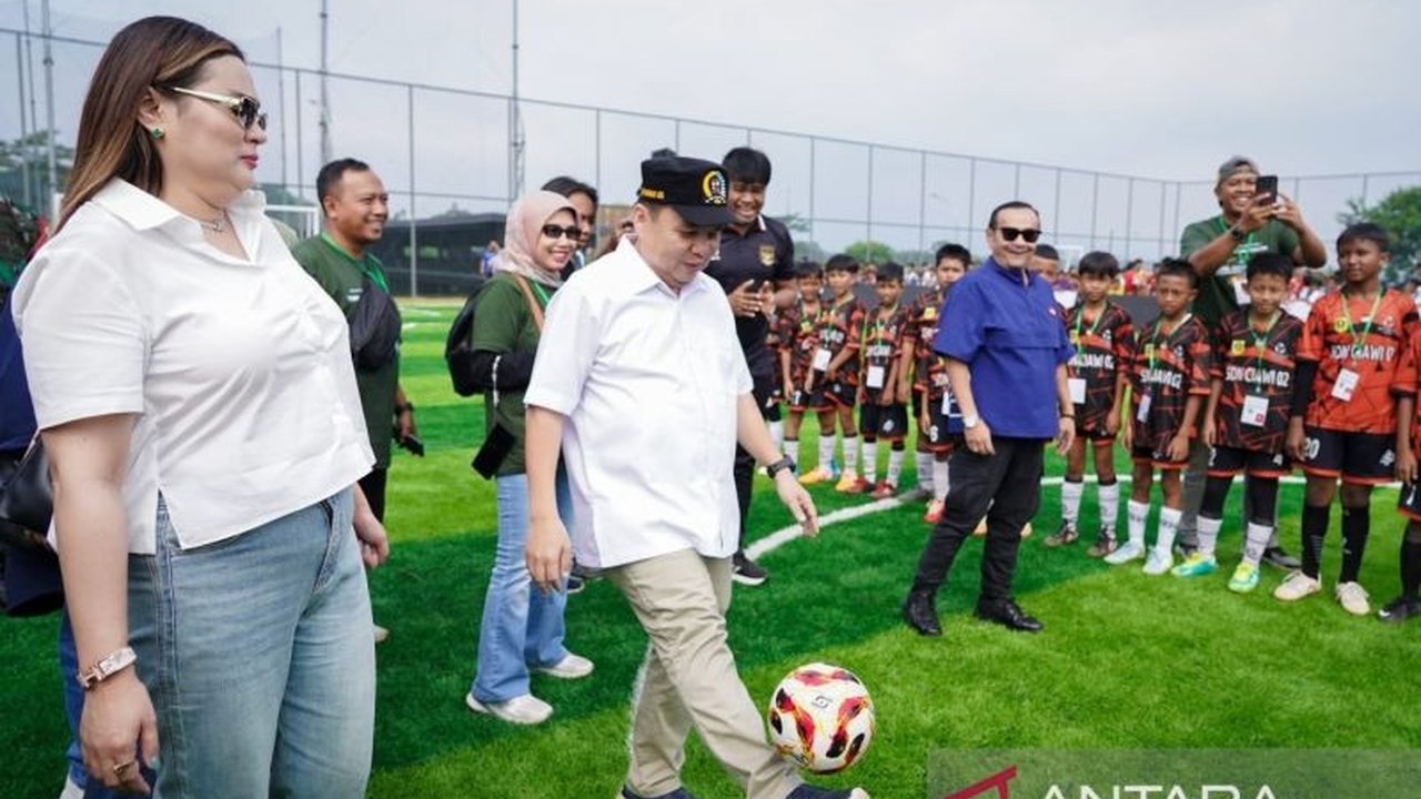 Ketua DPRD Kota Bogor, Adityawarman Adil, menilai Wali Kota Cup 2025 sebagai ajang kolaborasi dan pembinaan karakter bagi pelajar melalui turnamen mini soccer.