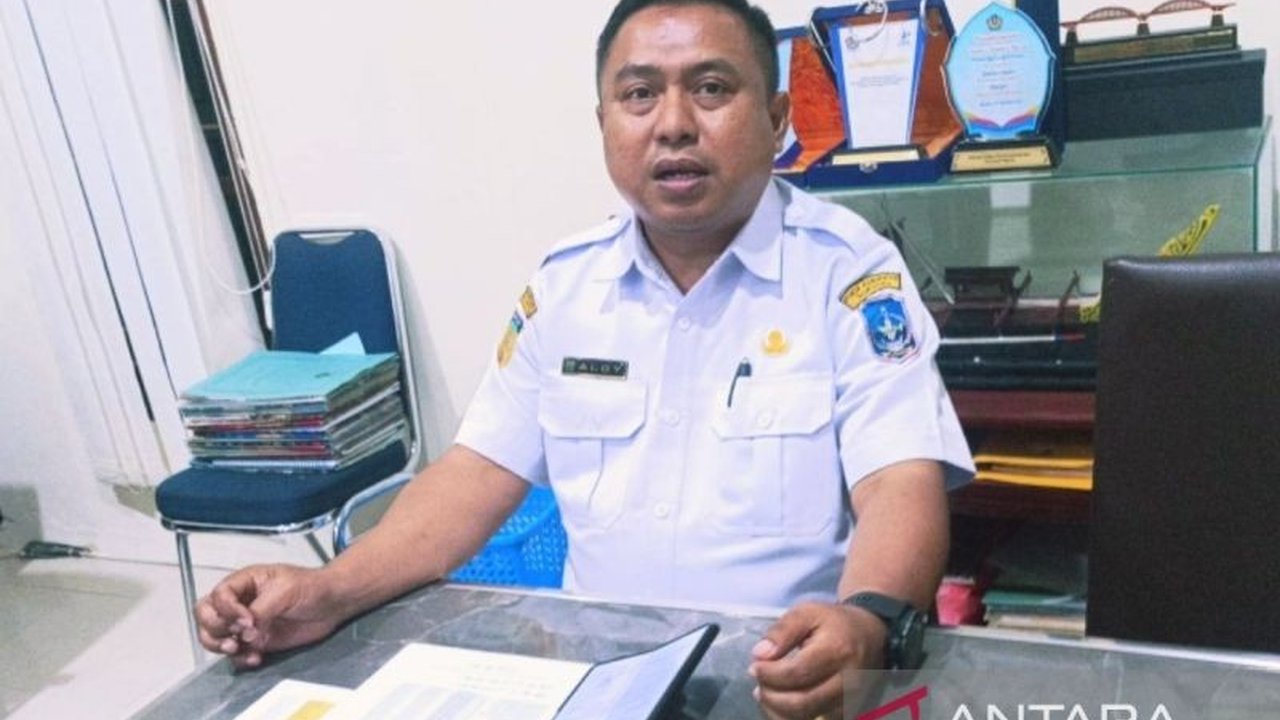 Pemerintah Kabupaten Supiori menggelontorkan Rp5,4 miliar untuk membayar uang lauk pauk (ULP) dan tunjangan tambahan penghasilan (TPP) Aparatur Sipil Negara (ASN) pada triwulan pertama tahun 2025, termasuk kenaikan ULP menjadi Rp50.000 per hari.